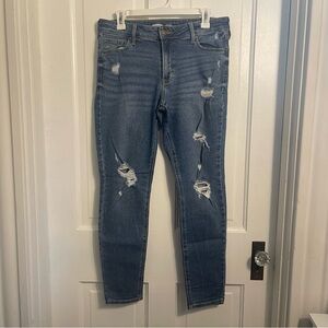 Old Navy Mid Rise Rockstar Super Skinny Distressed Jeans Size 10